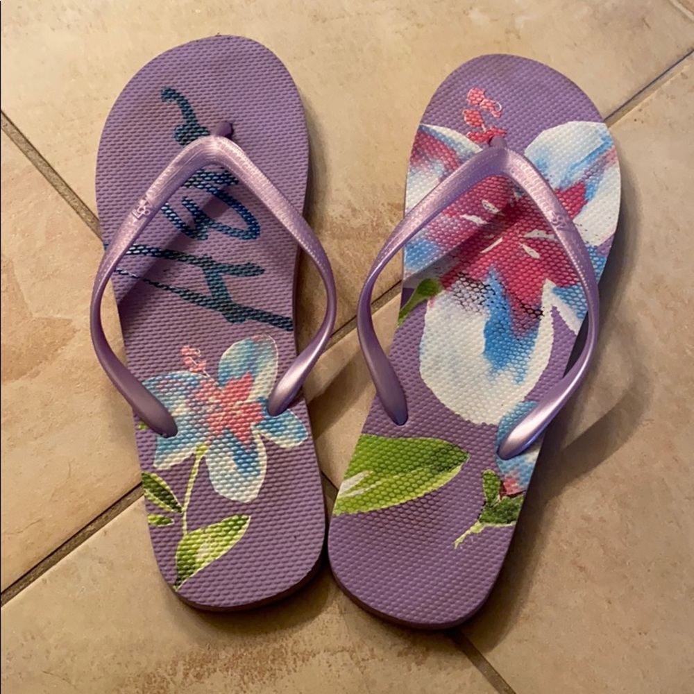 Aeropostale flip flops